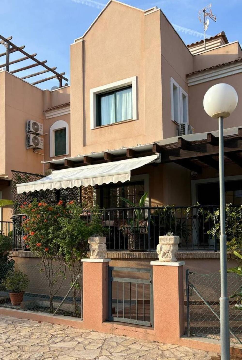 House Laguna Roja With Sun Terrace Торевьиа Экстерьер фото